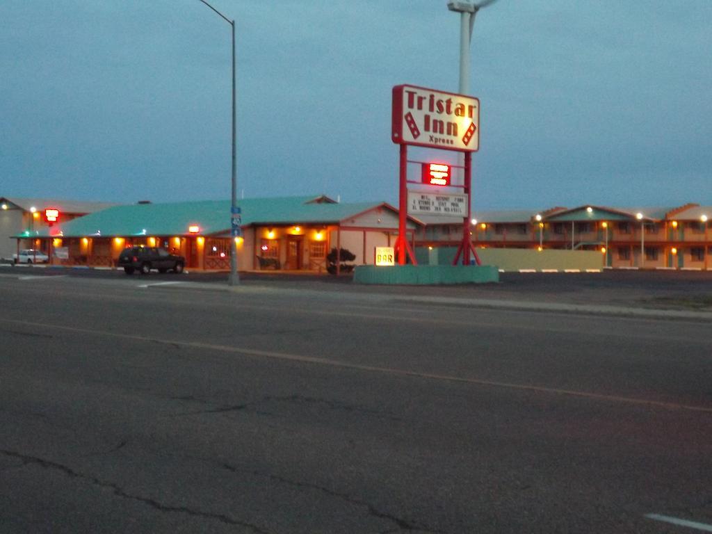 Tristar Inn Xpress Tucumcari Eksteriør billede