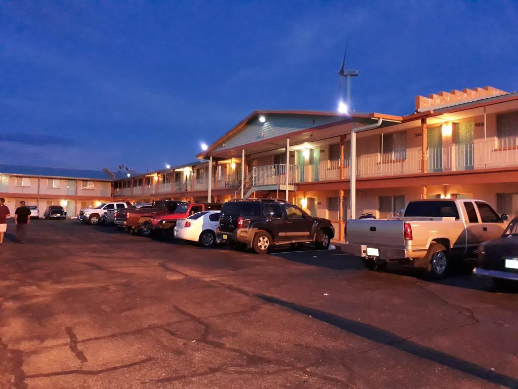 Tristar Inn Xpress Tucumcari Eksteriør billede