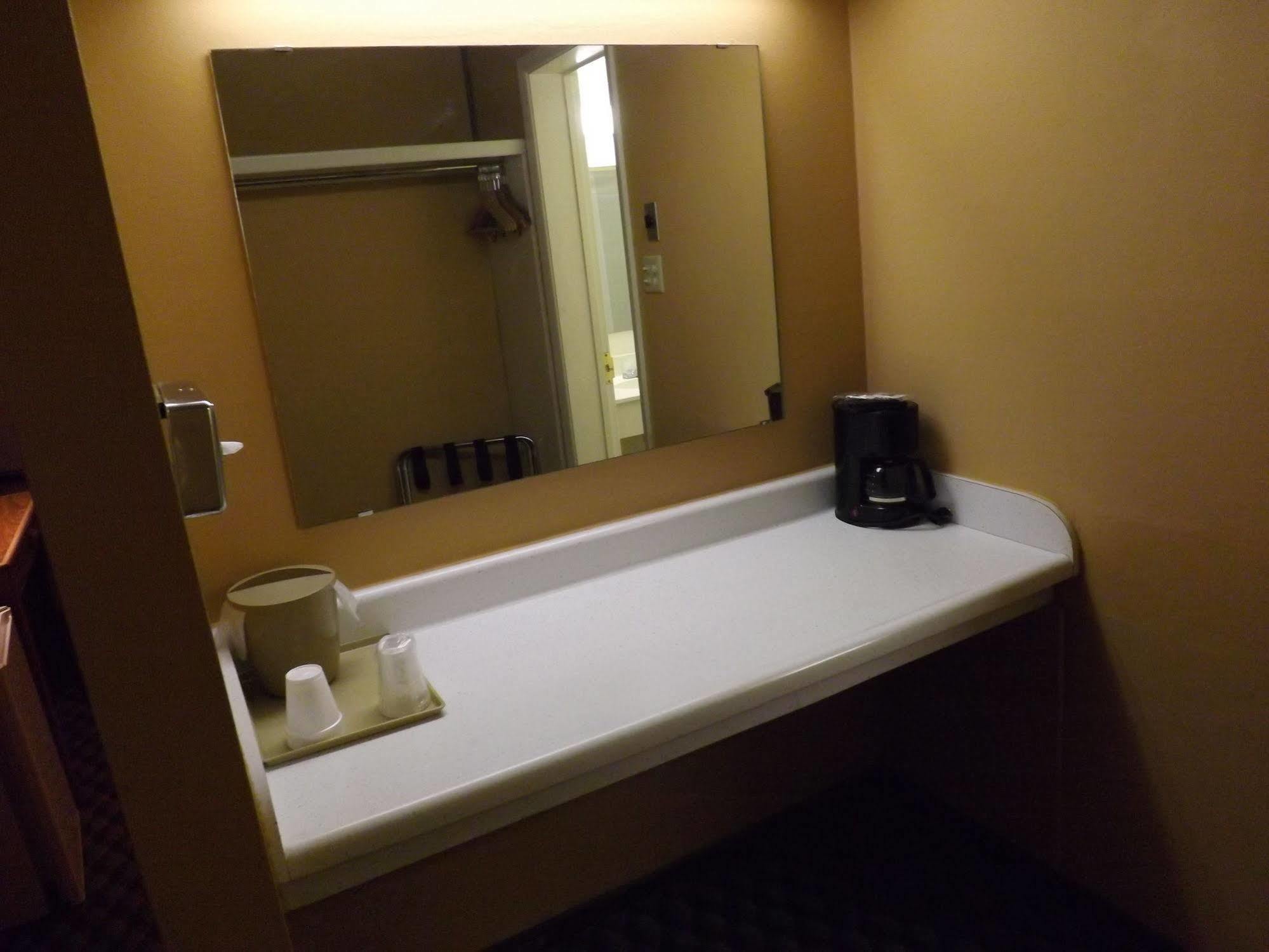 Tristar Inn Xpress Tucumcari Eksteriør billede