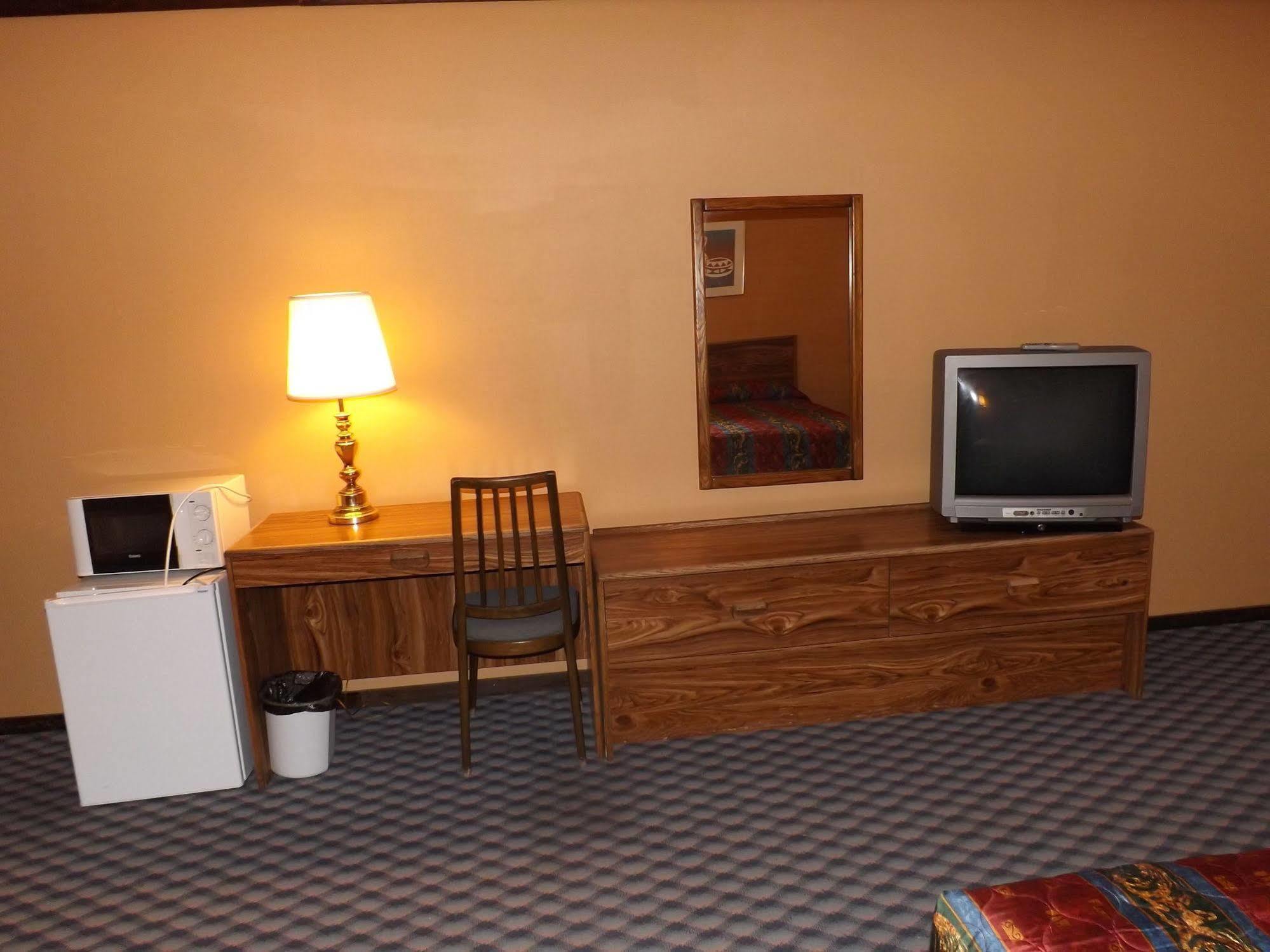 Tristar Inn Xpress Tucumcari Eksteriør billede